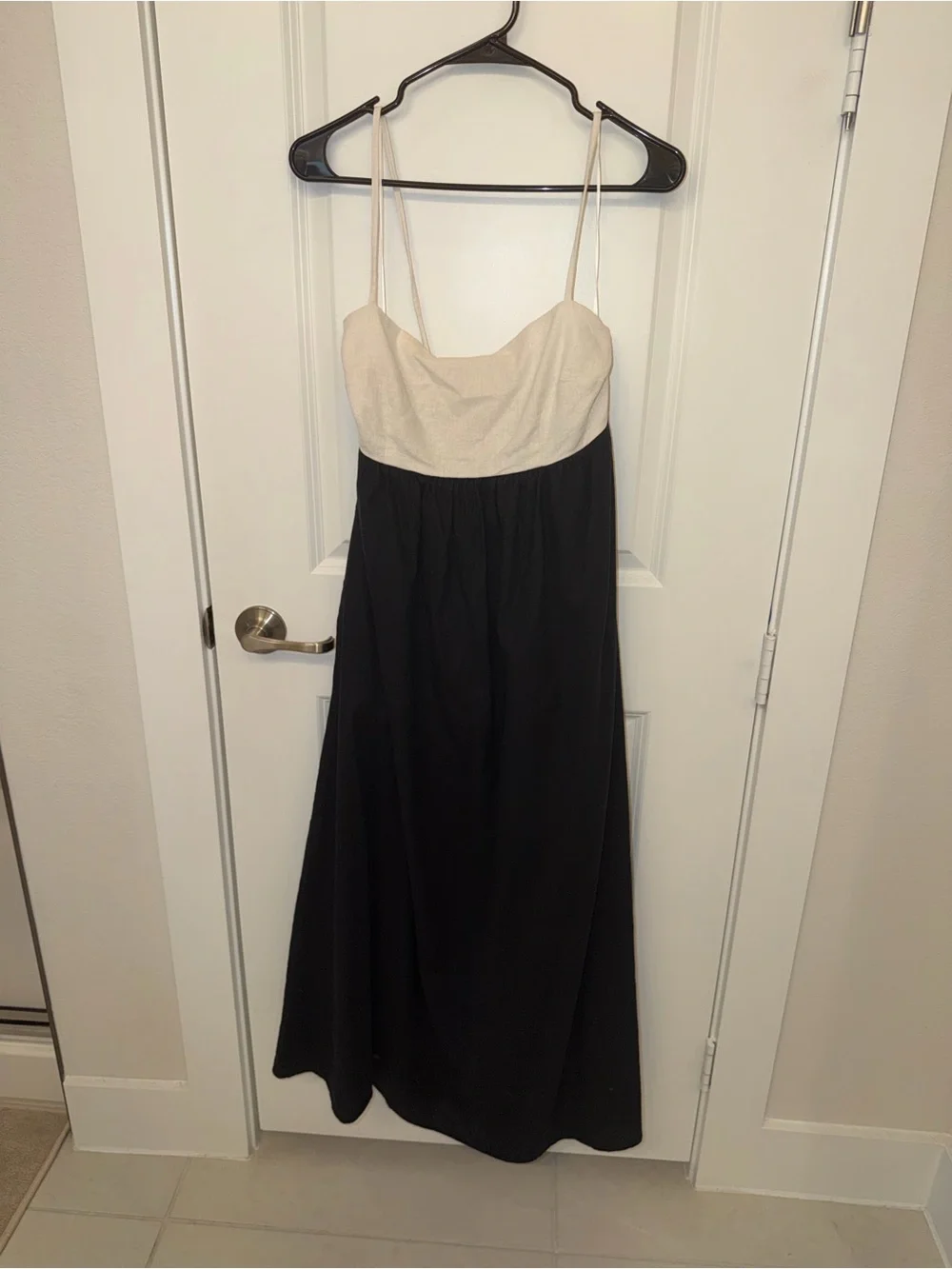 Abercrombie & Fitch Two-Tone Spaghetti Strap Maxi Dress in Cream and Black